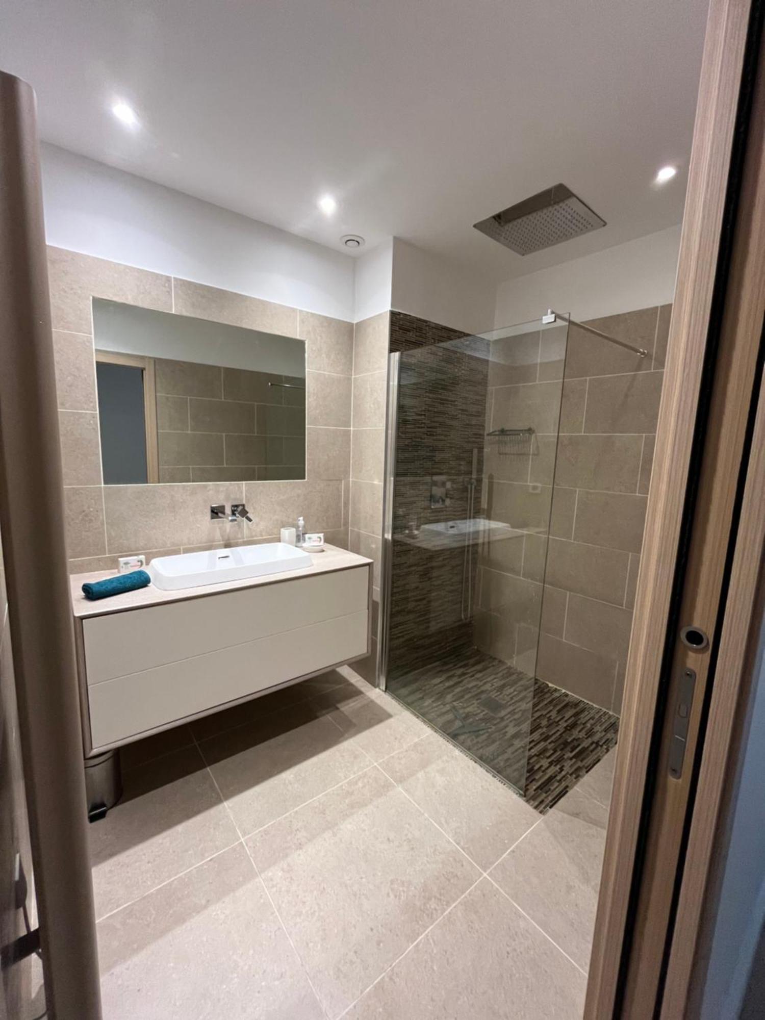 Superbe Appartement En Centre Ville Порто-Векио Екстериор снимка